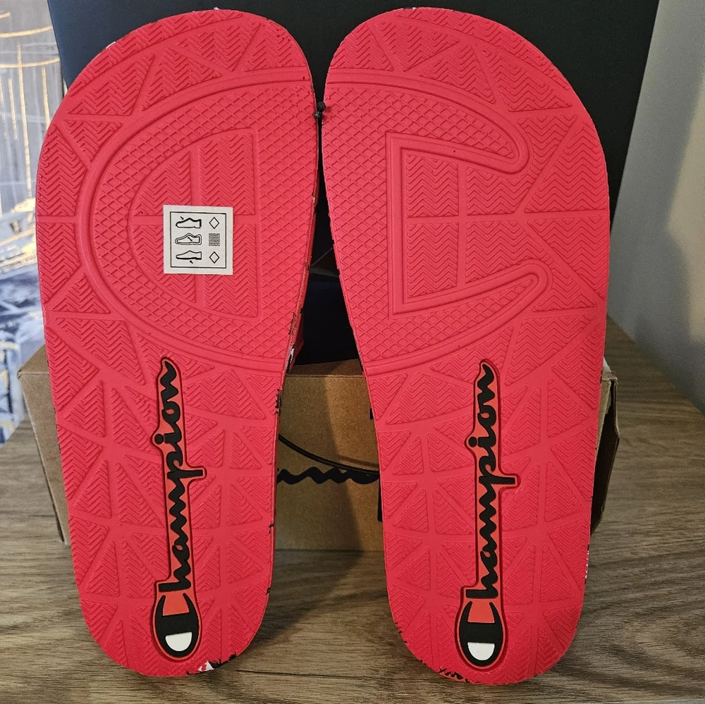 Champion Youth IPO Warped Slides, NWT Size 6